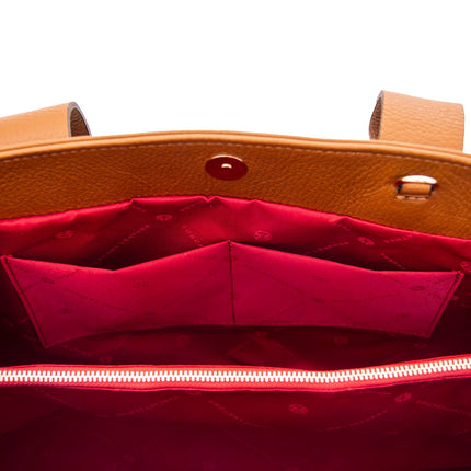 Callie - Soft leather shoulder bag | TL142415