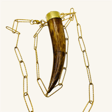 Ciondolo Curved Light Horn – Collana con catena a graffetta dorata