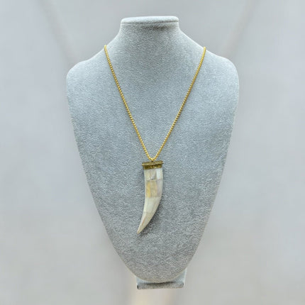 Ciondolo in madreperla e corno – Finitura argento o oro