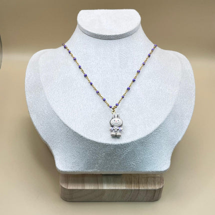 Collana Labubu Kawaii – Catena con perline placcata oro con ciondolo smaltato a forma di cartone animato
