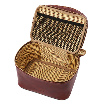 Eliot - Leather toiletry bag train case | TL142045