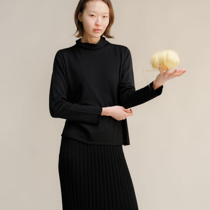 Extra Fine Merino Wool Relaxed Turtleneck (3D - Knit)