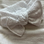 Bianco con i fiori in pizzo