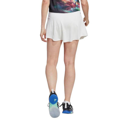 Gonna Match Donna White