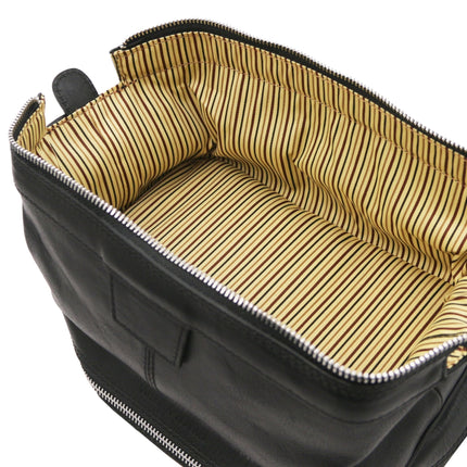 Jacob - Leather toiletry bag | TL142204