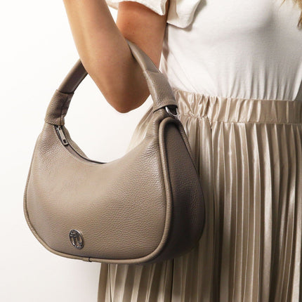 Michelle - Large - sized leather hobo bag | TL142477