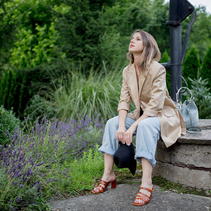 Minerva - Leather bucket bag | TL142145