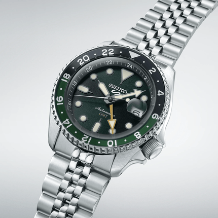 Seiko 5 Sports SSK035 – Automatico GMT, Quadrante Verde, 42,5mm, Acciaio, Codice prodotto SSK035