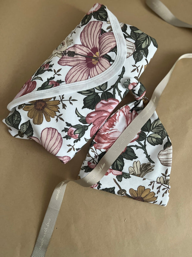 Skin to Skin: Copertina & Capellino