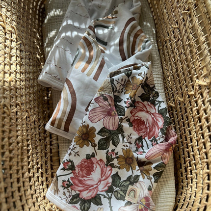 Skin to Skin: Copertina & Capellino