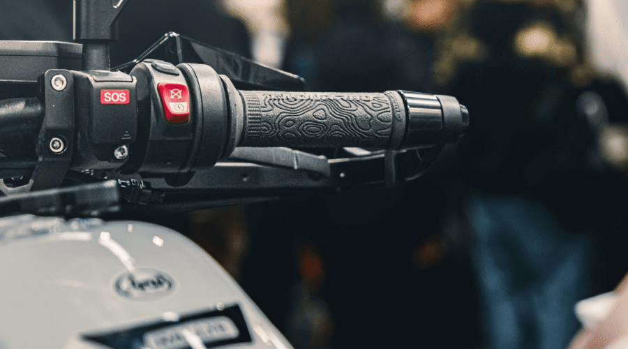 Manopole Antivibrazioni per Moto BMW: Guida Completa 2026