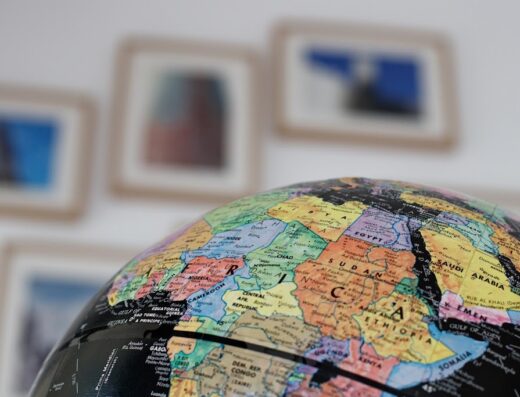 Mappamondo che mostra l'Africa, con Egitto, Sudan, Nigeria e altri paesi, utile per pianificare viaggi e avventure con Agenzia Viaggi Lionetti