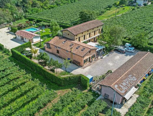 Agriturismo Revena farm guest house wine holiday