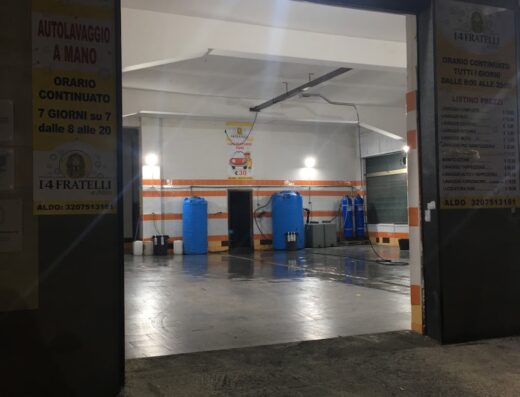 Auto lavaggio a mano i 4fratelli