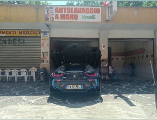 Autolavaggio a Mano