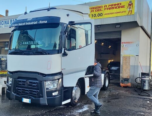 Autolavaggio A Mano – Fontanella del Faraone