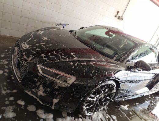 autolavaggio il faraone a mano