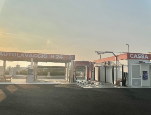 Autolavaggio Paolo H24/7: Lavaggio auto self-service e cassa automatica per moto e auto, aperto 24 ore su 24, 7 giorni su 7.