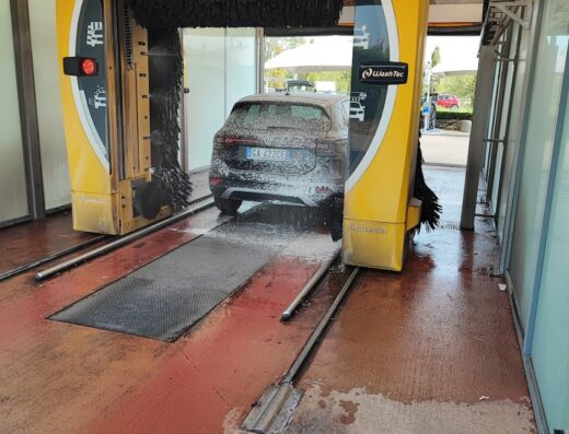 Autolavaggio – Typhoon Car Wash