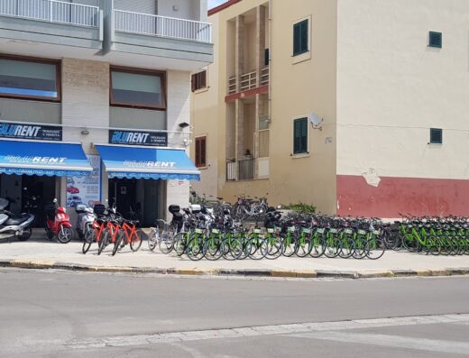 BLURENT NOLEGGIO SCOOTER AUTO BICI E-BIKE