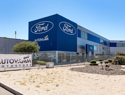 FordStore Autovamm: Concessionaria Ford e Motostore con esposizione di moto e accessori. Servizi di vendita, assistenza e marketplace per appassionati di motori.