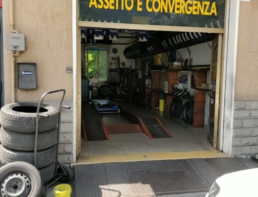 Gommista Albertazzi – Mastro Michelin