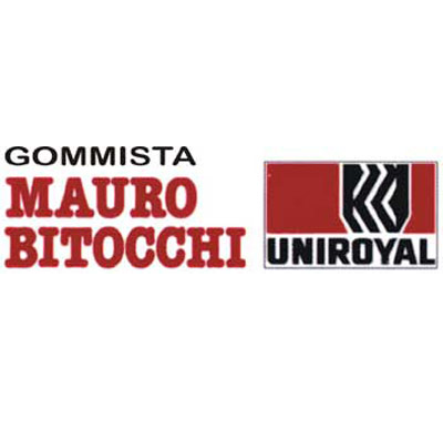 Insegna del gommista Mauro Bitocchi con logo Uniroyal, specializzato in pneumatici per moto e accessori per motociclisti. Servizi offerti per la cura e la manutenzione delle gomme.
