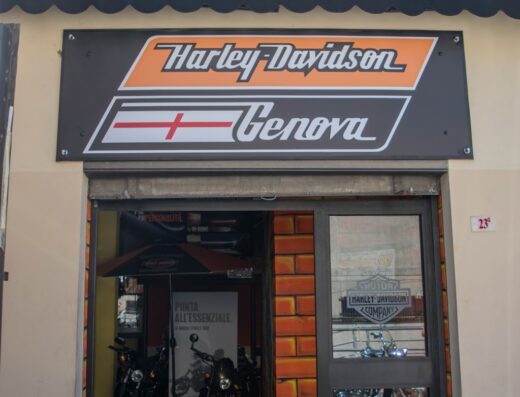Harley-Davidson Genova: Concessionaria di moto Harley-Davidson a Genova. Scopri i nuovi modelli, accessori originali e servizi di assistenza per la tua Harley.
