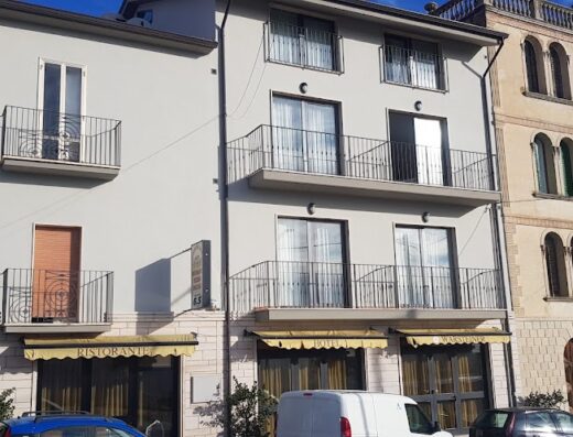 Hotel Coste Del Lago