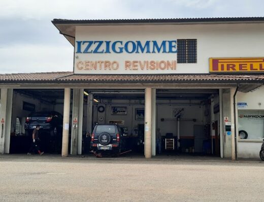 Officina Izzi Angelo e Gianni Snc, centro revisioni auto e moto con pneumatici Pirelli e Hankook, servizio di riparazione e vendita accessori.