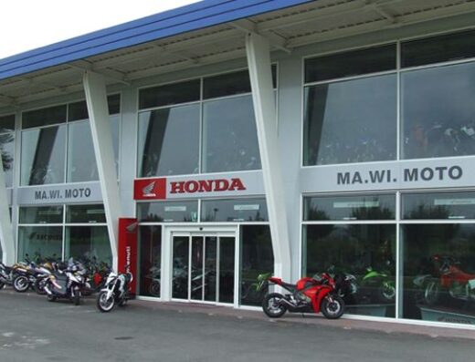 Ma.Wi. Moto concessionaria Honda: esposizione di moto nuove e usate, accessori e ricambi originali. Servizio di assistenza e officina specializzata.
