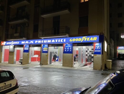 Max Pneumatici Centro Revisione Officina Meccanica SuperService, officina per la riparazione e la revisione di auto e moto, con servizio pneumatici Goodyear, Dunlop e Yokohama.
