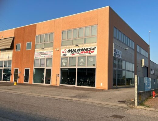 Milano Moto di Mancin Emiliano: concessionaria di moto, accessori e abbigliamento per motociclisti. Vendita moto nuove e usate. Officina specializzata e servizi di riparazione.