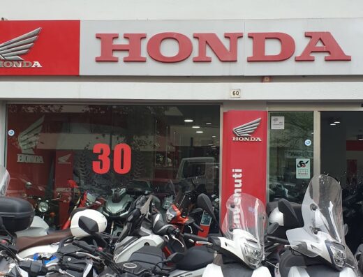 Moto One s.r.l. Via dei Cantieri