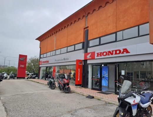 Pesaro In Moto Di Lazzari Jader