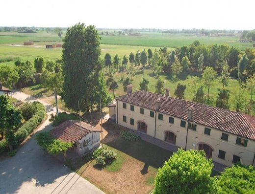 Va Oltre – La Tenuta