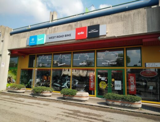 West Road Bike Srl a Venezia, concessionario moto con modelli Piaggio, Vespa, Aprilia e Moto Guzzi. Vendita, accessori e assistenza per motocicli e scooter.