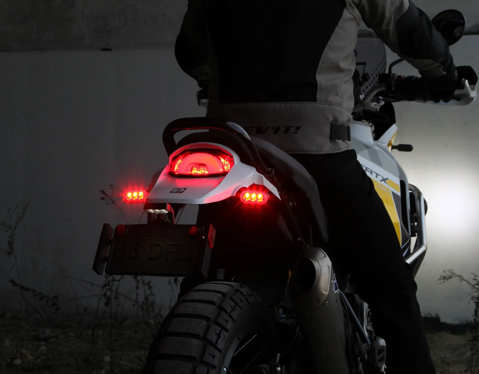 Adattatore luci anteriori per Ducati & KTM (coppia) DENALI - Sicurezza 3 Adattatore luci anteriori per Ducati & KTM (coppia) DENALI - Sicurezza - immagine 3