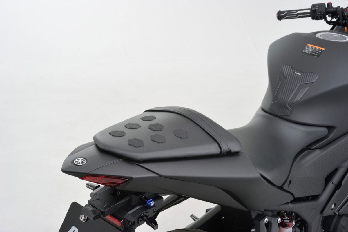 Adesivo antiscivolo per sella moto Daytona - Qualità Professionale 2 Adesivo antiscivolo per sella moto Daytona - Qualità Professionale - immagine 2