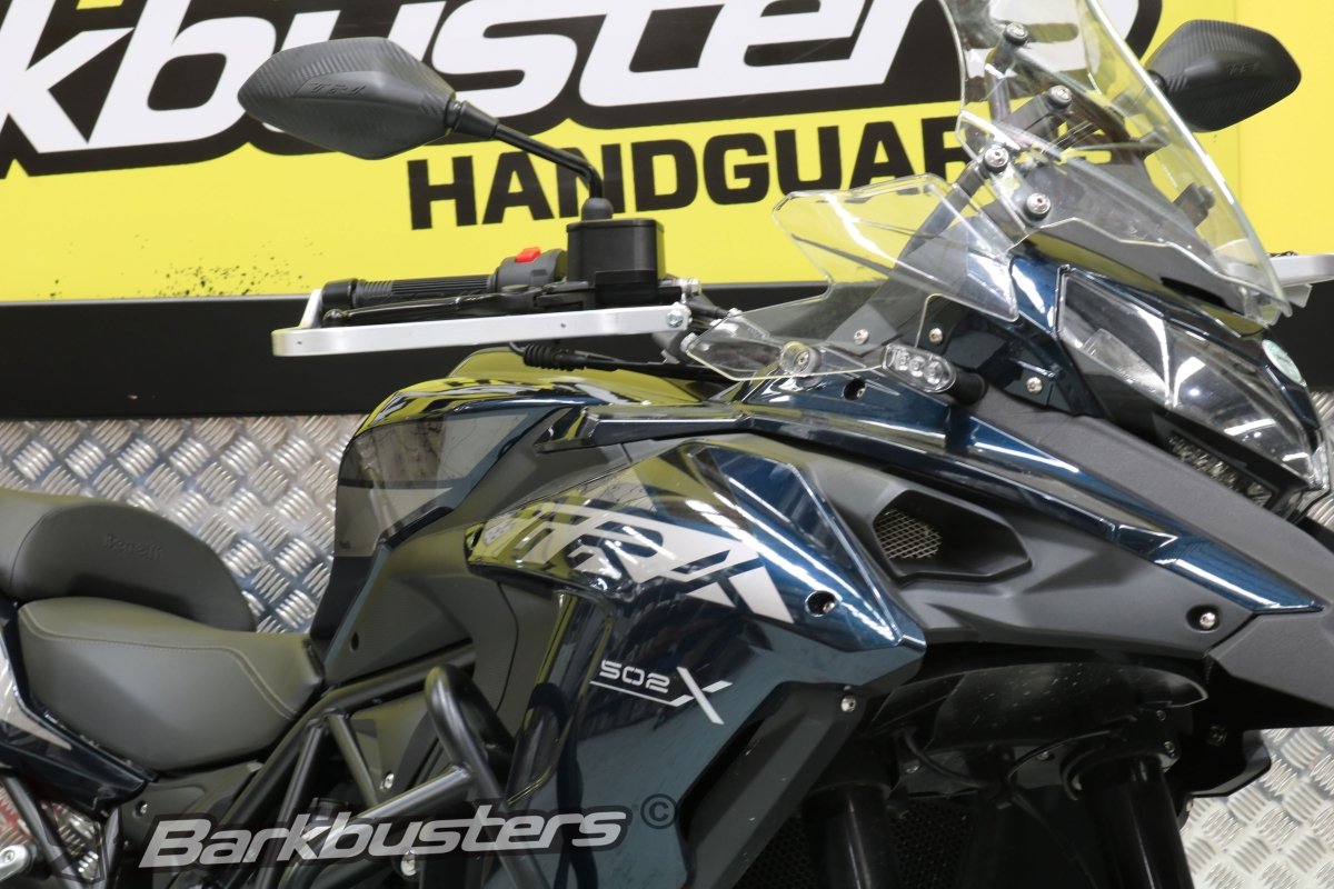 Barkbusters Kit Montaggio Paramani - Due Punti di Fissaggio: BENELLI T 6 Barkbusters Kit Montaggio Paramani - Due Punti di Fissaggio: BENELLI T - immagine 6