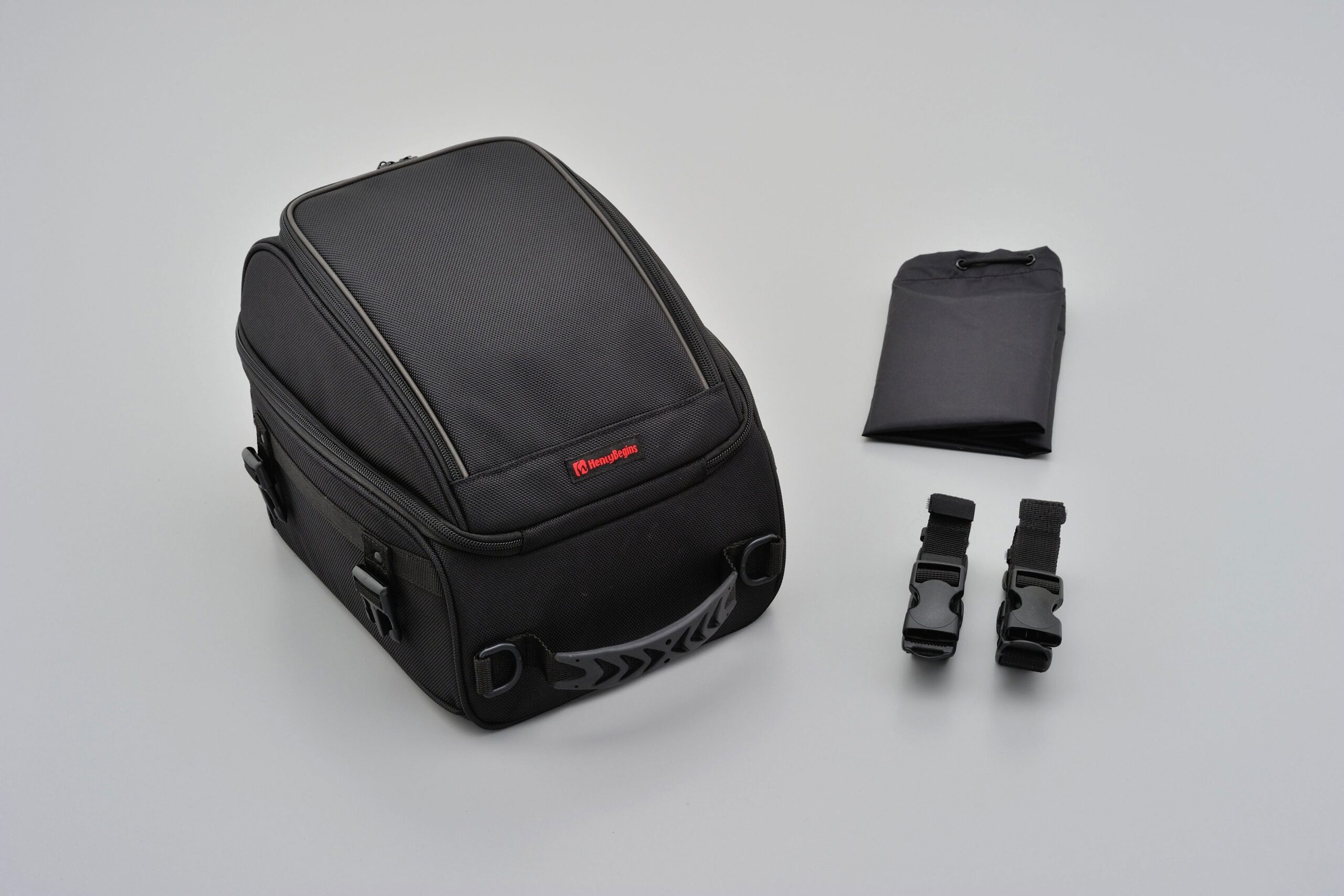 Borsa da sella "HENLYBEGINS" DH-715, 10 lt - Nero Daytona - Qualità Pr 1 Borsa da sella "HENLYBEGINS" DH-715, 10 lt - Nero Daytona - Qualità Pr