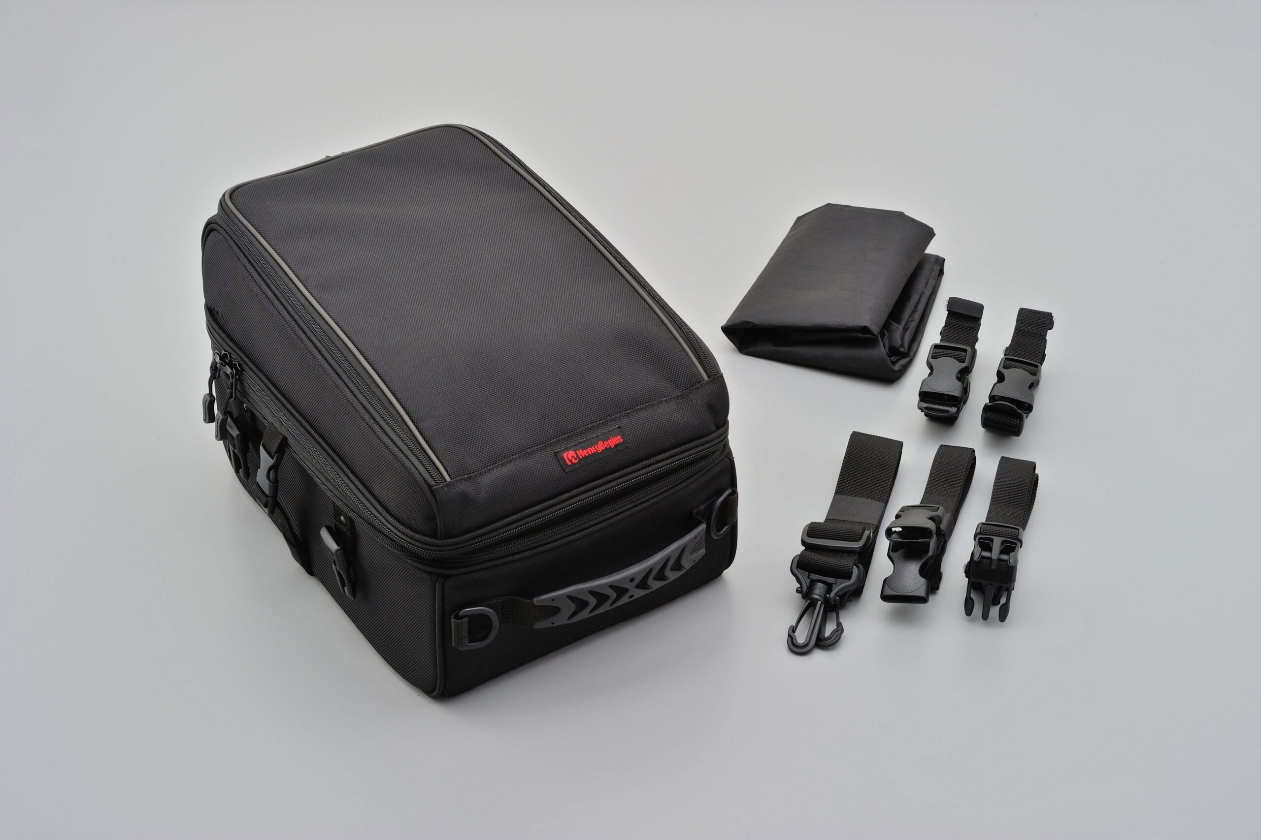 Borsa da sella "HENLYBEGINS" DH-716, 13-24 lt - Nero Daytona - Qualità 1 Borsa da sella "HENLYBEGINS" DH-716, 13-24 lt - Nero Daytona - Qualità