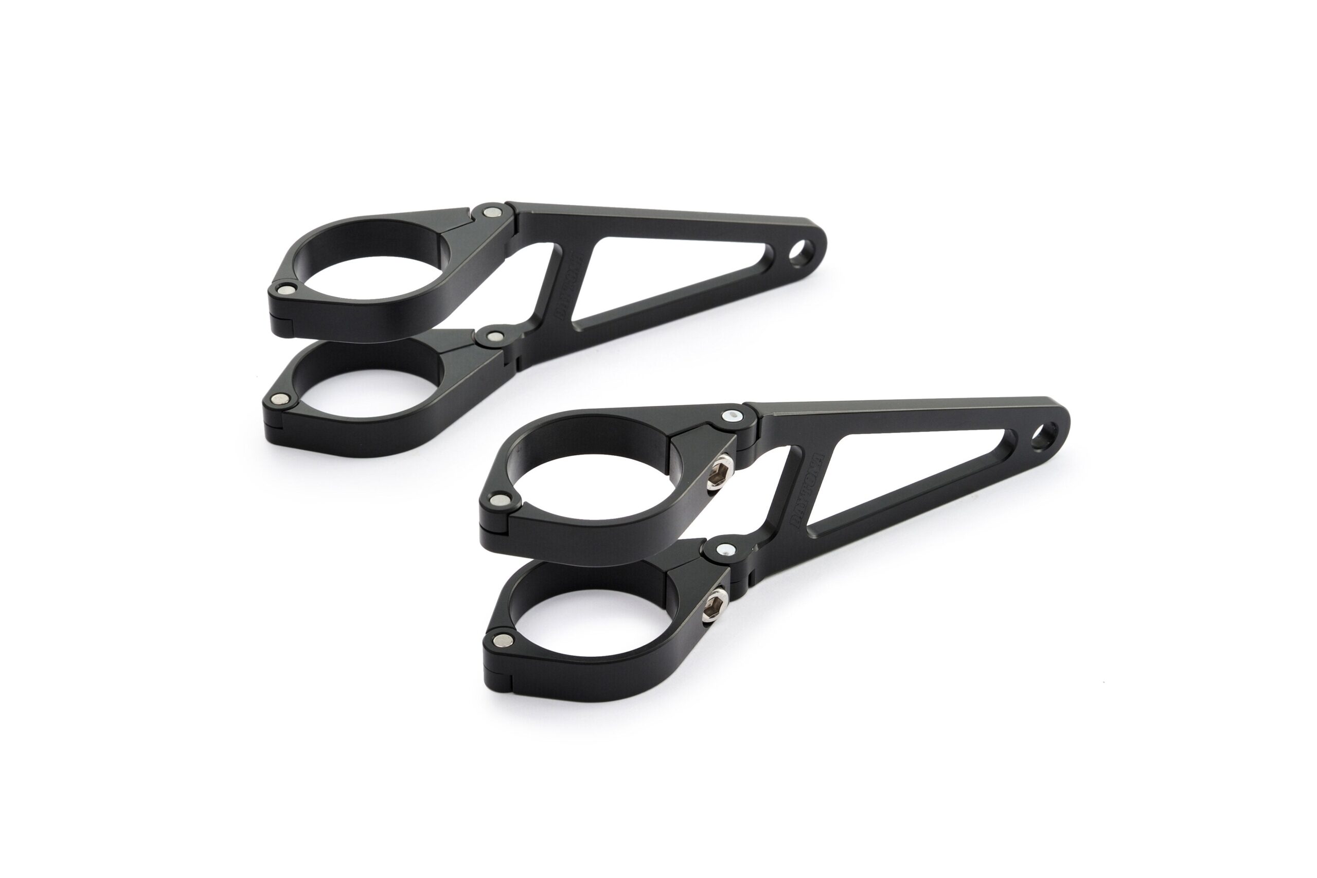 Cp.staffe supporto fanali in CNC - lunga 101,5mm. 1 Cp.staffe supporto fanali in CNC - lunga 101,5mm.