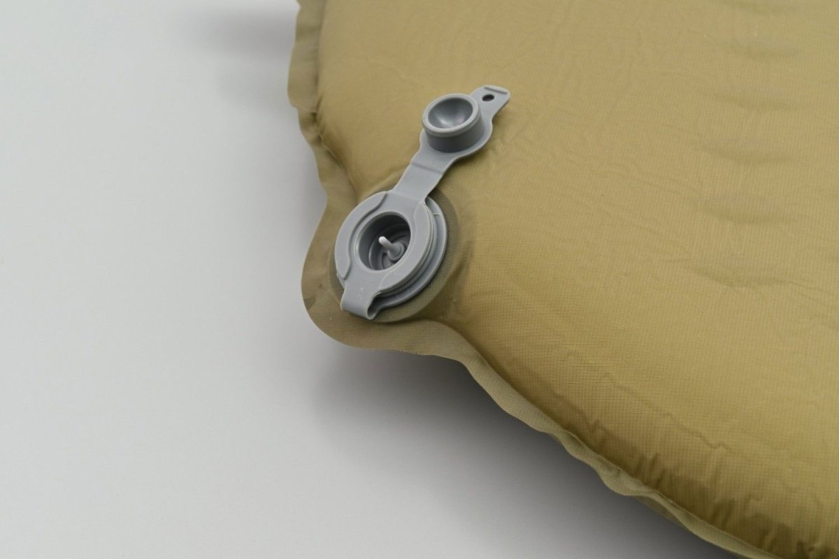 Daytona Tappetino Gonfiabile con Cuscino Staccabile Verde Militare 53x 3 Daytona Tappetino Gonfiabile con Cuscino Staccabile Verde Militare 53x - immagine 3