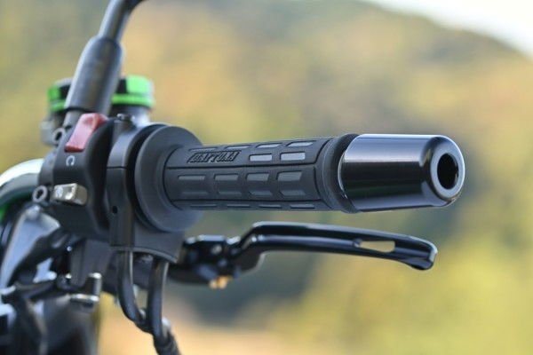 Kit manopole Daytona GrippyGrip GGD‑TAPERED per manubri ø 22,2 mm Dayt 38 Kit manopole Daytona GrippyGrip GGD‑TAPERED per manubri ø 22,2 mm Dayt - immagine 38