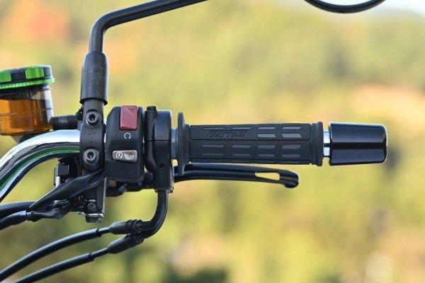 Kit manopole Daytona GrippyGrip GGD‑TAPERED per manubri ø 22,2 mm Dayt 39 Kit manopole Daytona GrippyGrip GGD‑TAPERED per manubri ø 22,2 mm Dayt - immagine 39