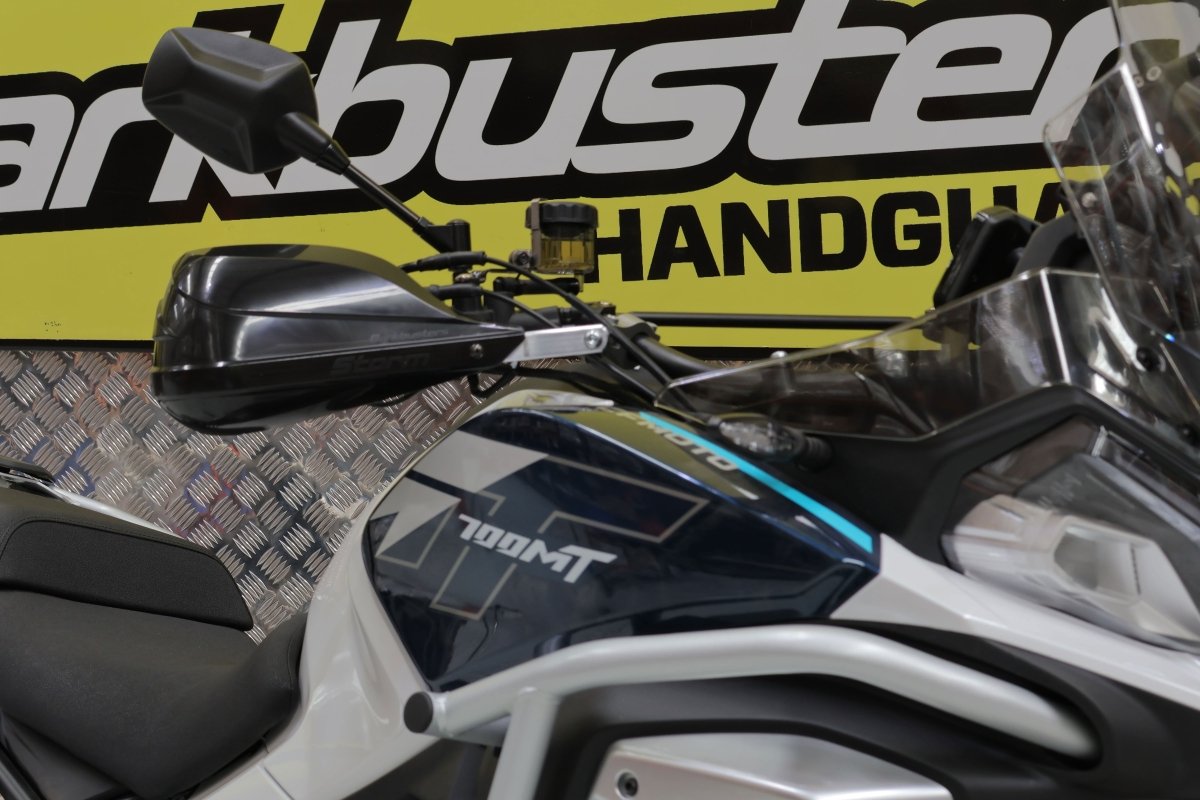 Kit montaggio paramani - due punti di fissaggio - CFMOTO 700 MT 2026- 4 Kit montaggio paramani - due punti di fissaggio - CFMOTO 700 MT 2026- - immagine 4