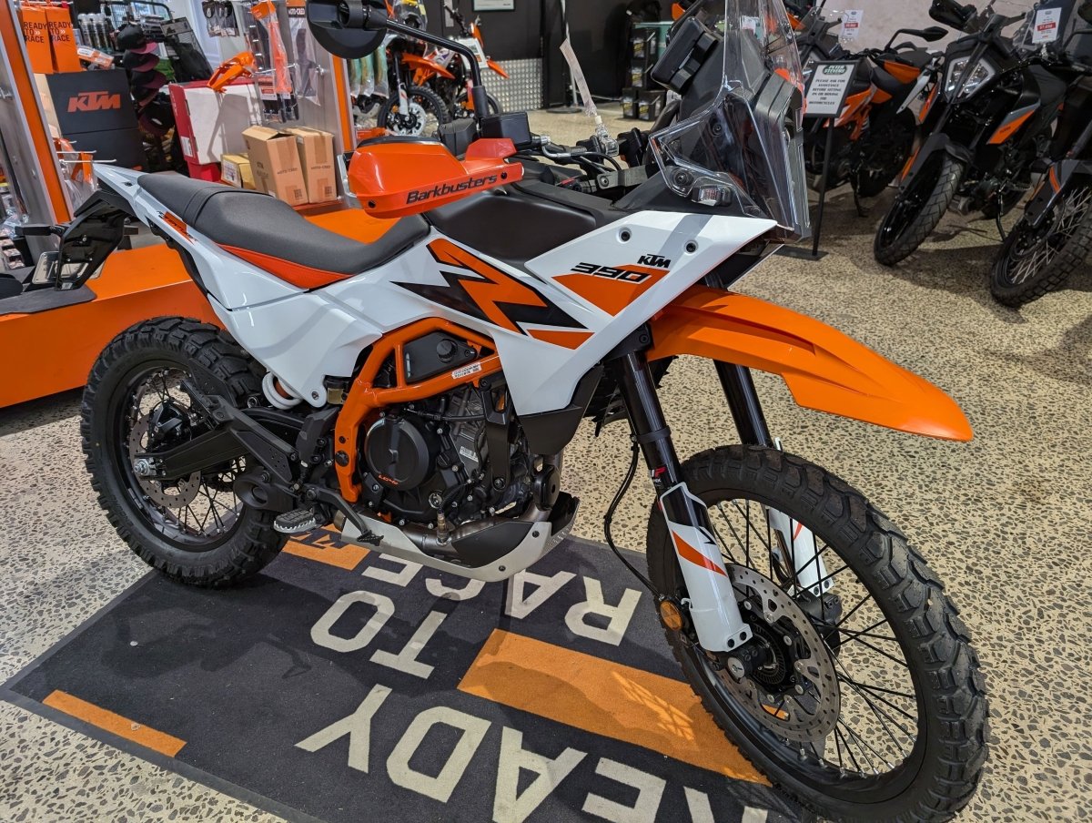 Kit montaggio paramani - due punti di fissaggio - KTM 390 ADVENTURE R 5 Kit montaggio paramani - due punti di fissaggio - KTM 390 ADVENTURE R - immagine 5