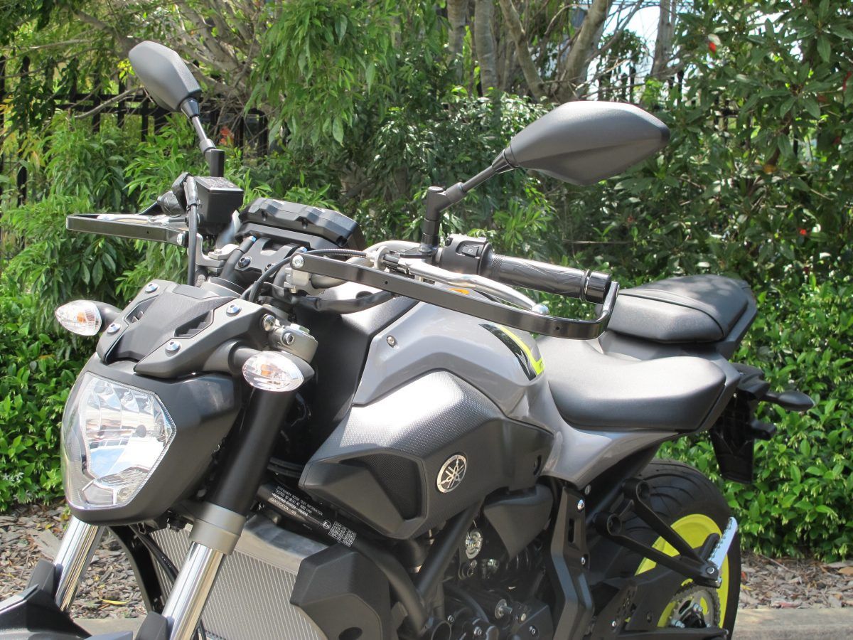 Kit montaggio paramani - due punti di fissaggio: YAMAHA MT-07 '13- - L 2 Kit montaggio paramani - due punti di fissaggio: YAMAHA MT-07 '13- - L - immagine 2