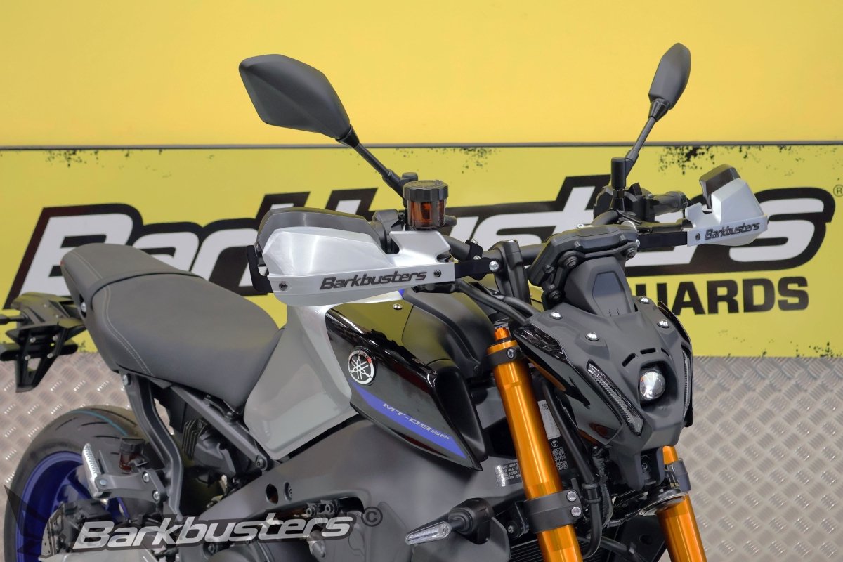 Kit montaggio paramani nero - due punti di fissaggio: YAMAHA MT 09 - M 5 Kit montaggio paramani nero - due punti di fissaggio: YAMAHA MT 09 - M - immagine 5